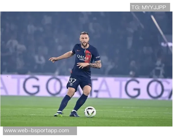 国米右路薄弱局面加剧路易斯恩里克被弃用引发关注