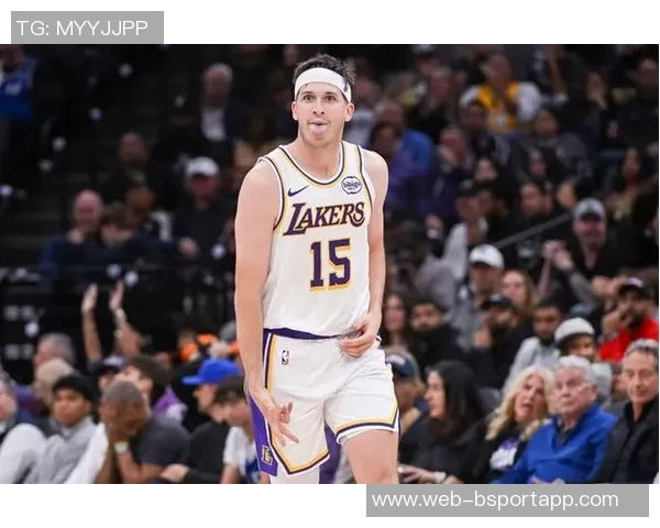 湖人阵容捉襟见肘仅剩十人出战背靠背对抗开拓者三名双向合同球员参战