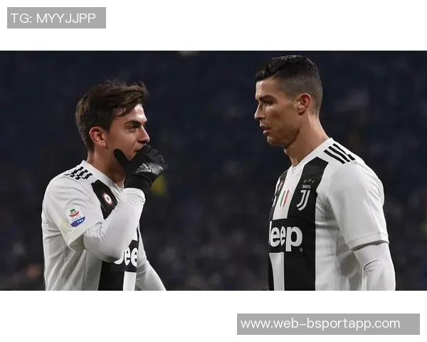 迪巴拉与怀孕妻子甜蜜合影庆生感谢祝福期待新生命降临