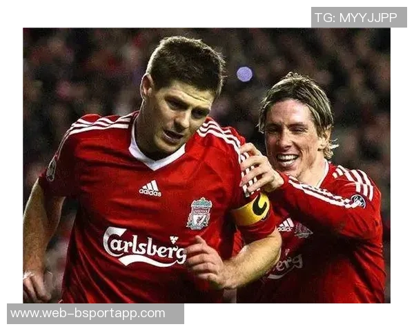 曼城官方向费尔南迪尼奥致敬九年辉煌岁月祝愿未来一切顺利