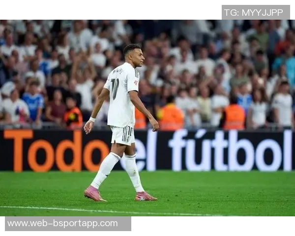 德尚谈姆巴佩小伤情况强调将全面评估所有球员状态