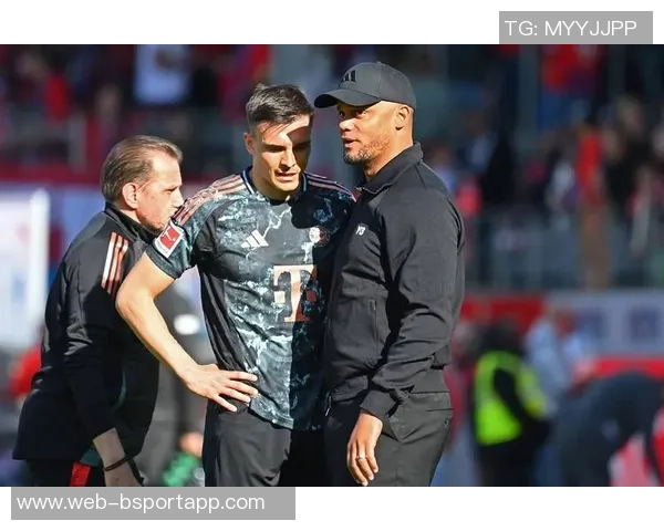 法尔克透露拜仁续约于帕梅卡诺签字费不会达到戴维斯水平 法尔克透露拜仁续约于帕梅卡诺签字费不会达到戴维斯水平