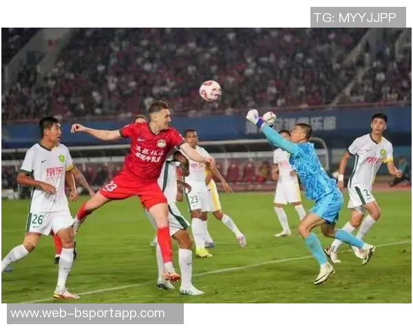 柏杨因红牌停赛将缺席明年亚冠精英附加赛引发关注 柏杨因红牌停赛将缺席明年亚冠精英附加赛引发关注