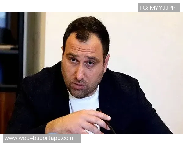 卡拉泽再创佳绩第三次当选格鲁吉亚第比利斯市长曾效力米兰的传奇人物